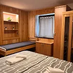 Daire Apartma Beny With Sauna