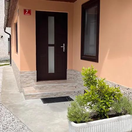 Apartma Beny With Sauna 아파트 *