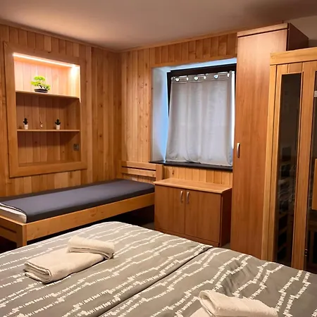 아파트 Apartma Beny With Sauna